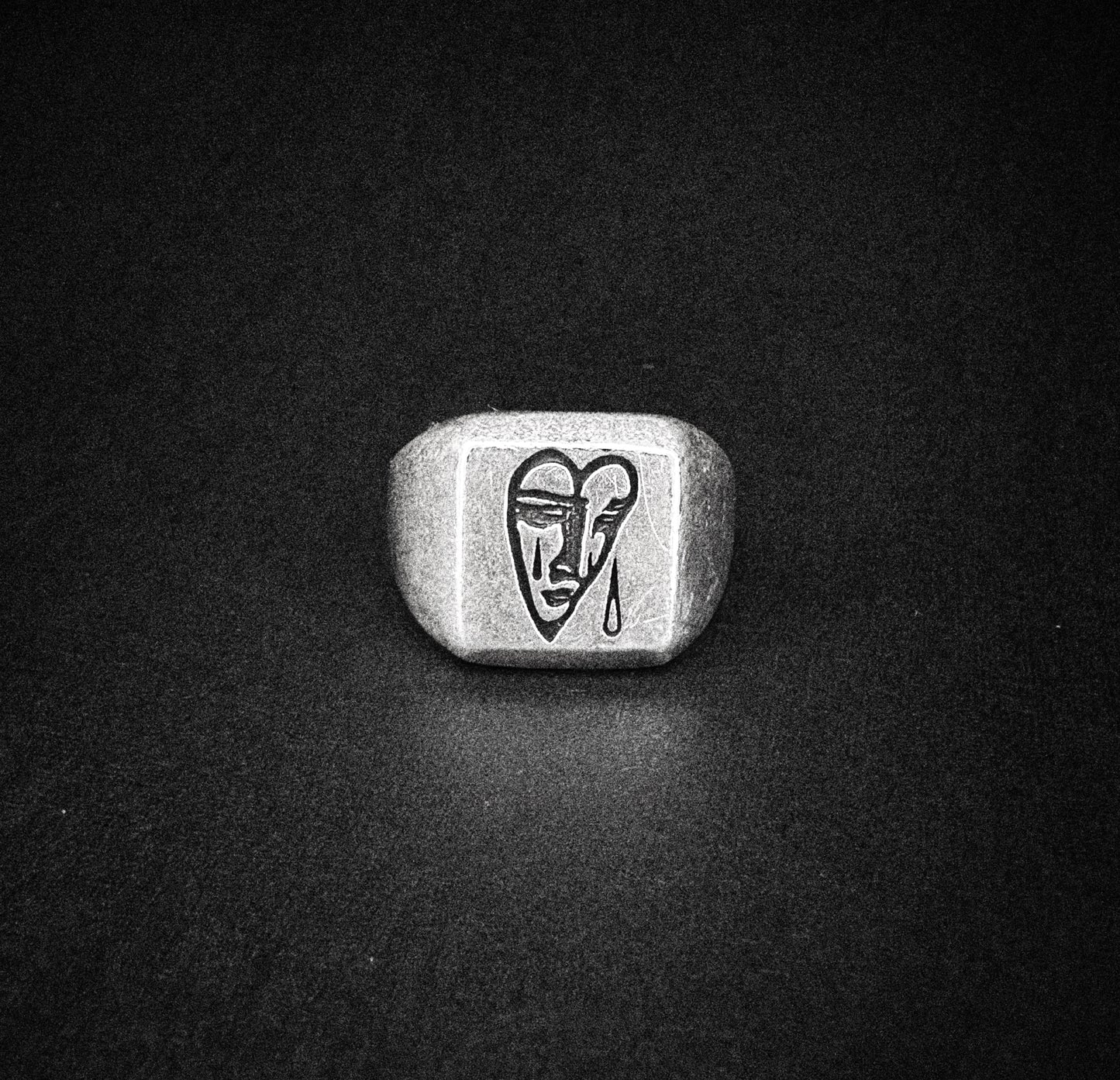 Bague chevalière pour cœur sensible
